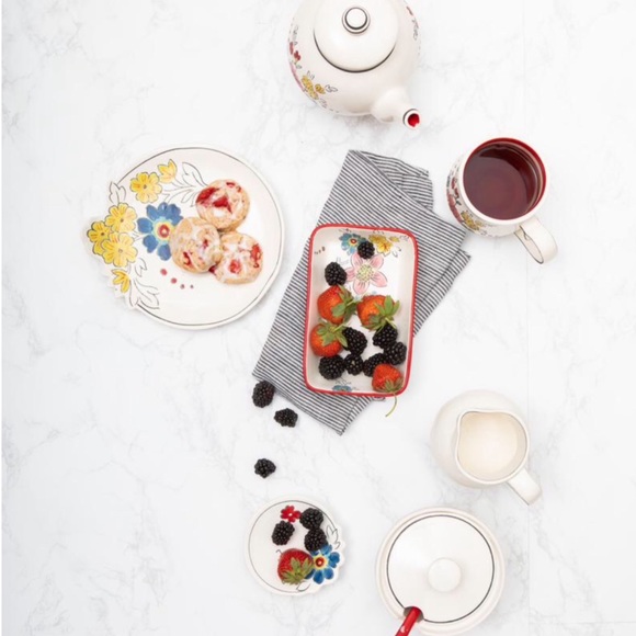 Molly Hatch Flower Patch Small Tray - Picture 2 of 13